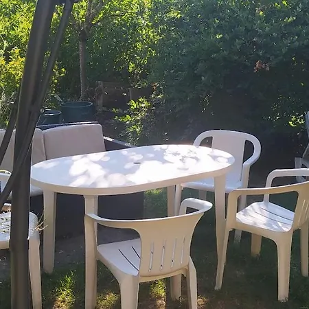 Les Lilas La Genevraye